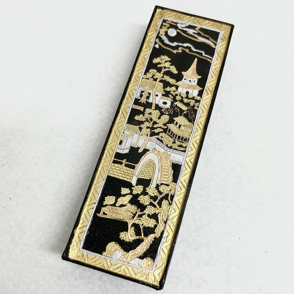 中国・上海・古寒山寺水墨画（掛軸） 掛軸 炳文題 張文君画『古寒山寺図』中国画 絹本 肉筆 掛け軸