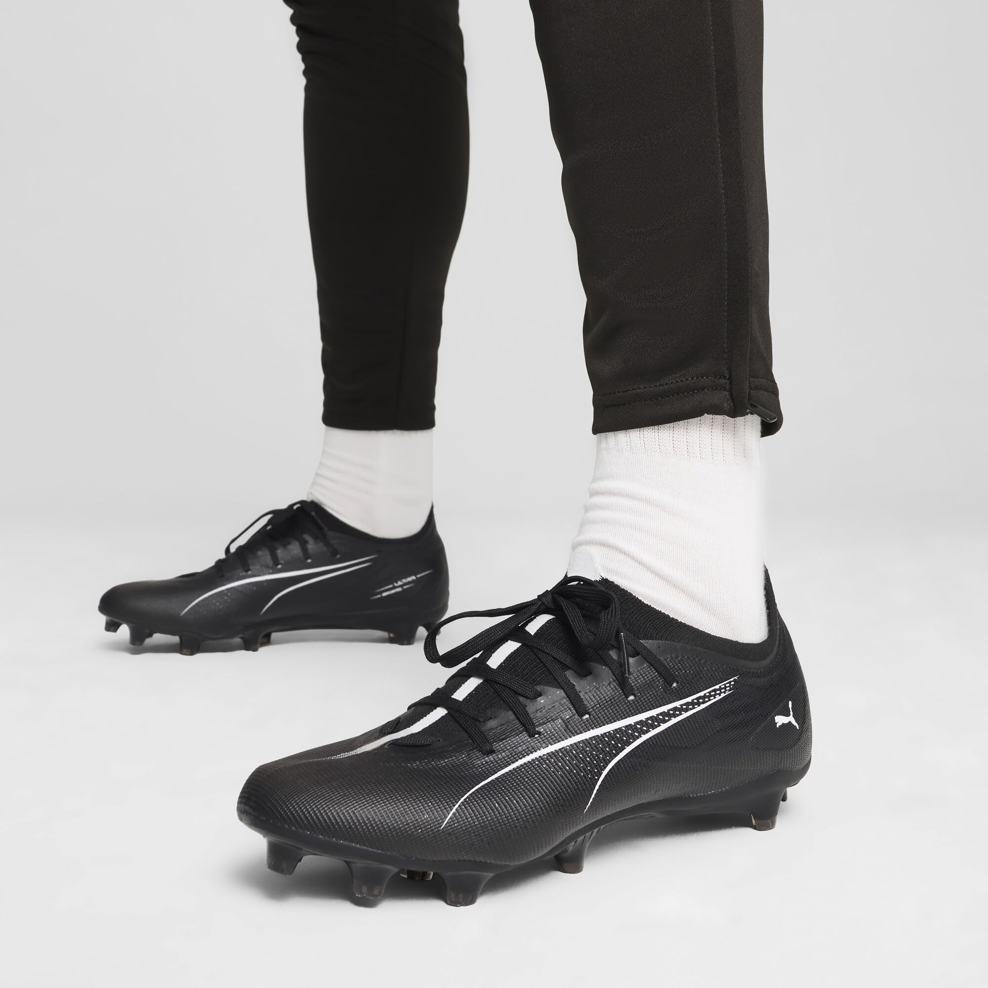 PUMA Erwachsene Ultra 5 Match FG/AG Fußballschuhe - 2