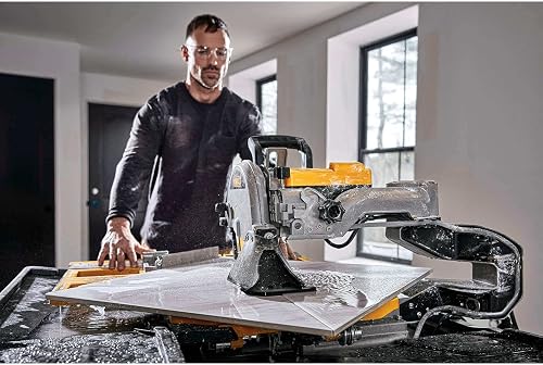 DeWalt D36000-QS, Scie à carrelage grande capacité 250mm, 1600 W - 4