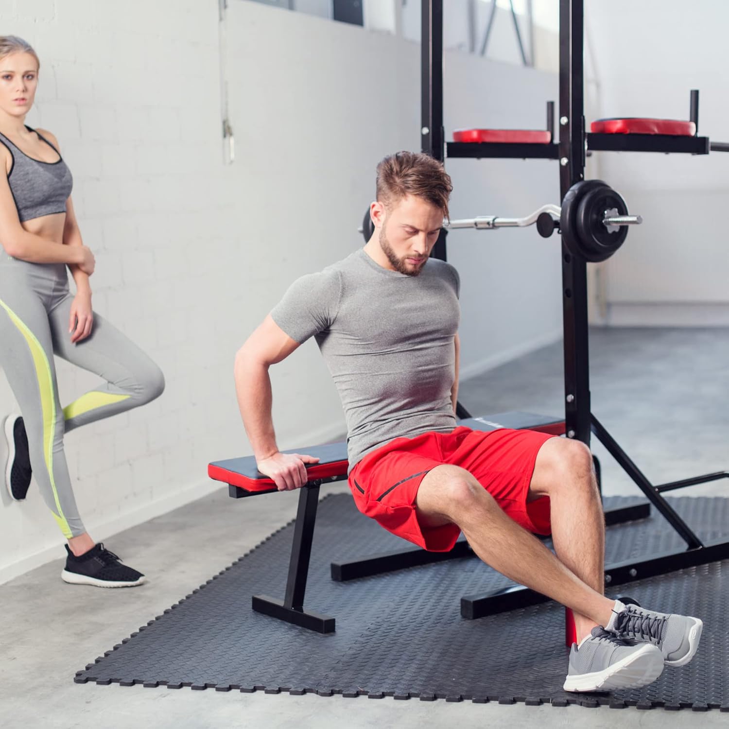 Shromáždění view of tectake weight training station