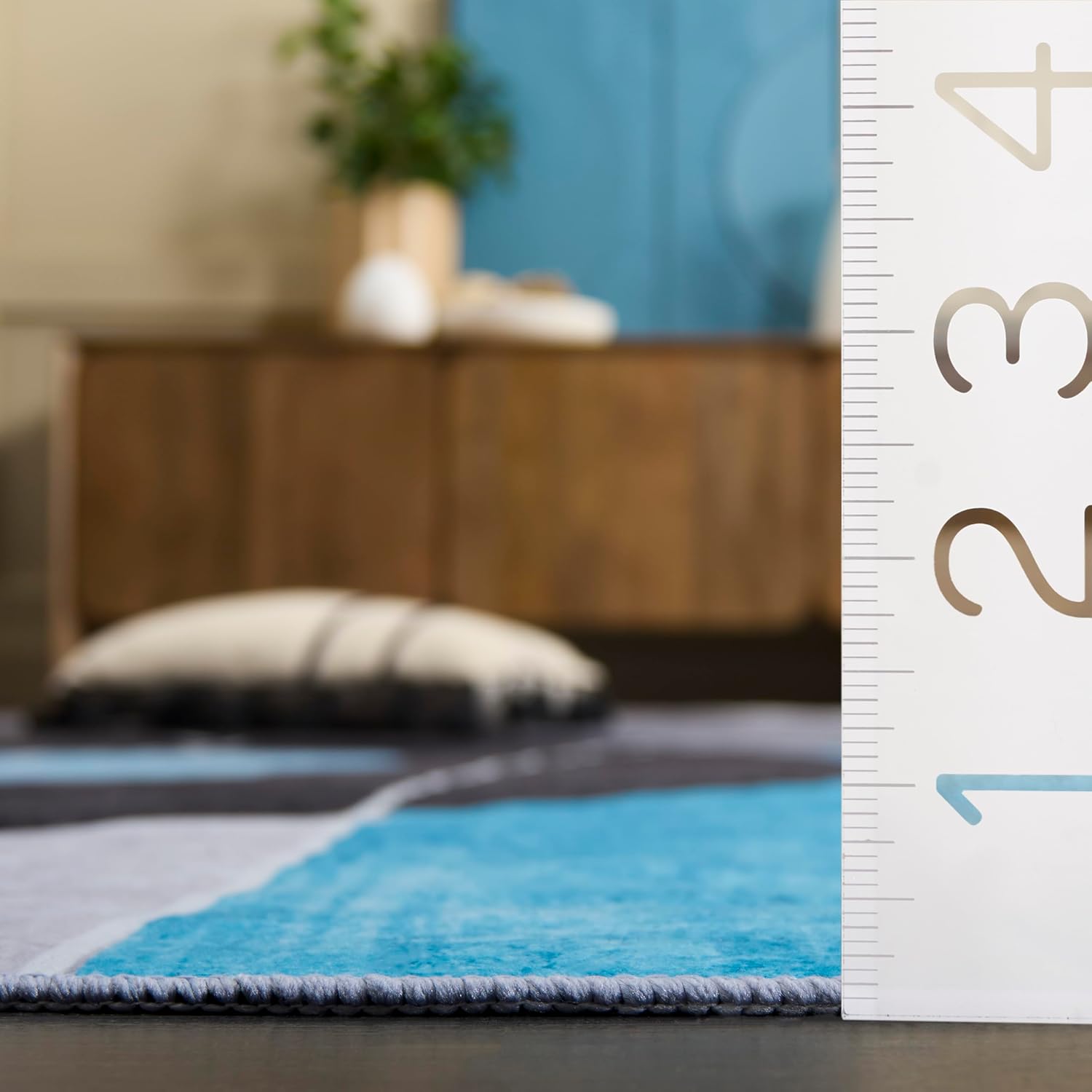 SAFAVIEH Washable Rug Tacoma Collection - 6' Round, Dark Grey & Turquoise, Slip Resistant & Easy to Clean, Ideal for Living Room, Bedroom, Home Office, Dining Space (TAC837G)