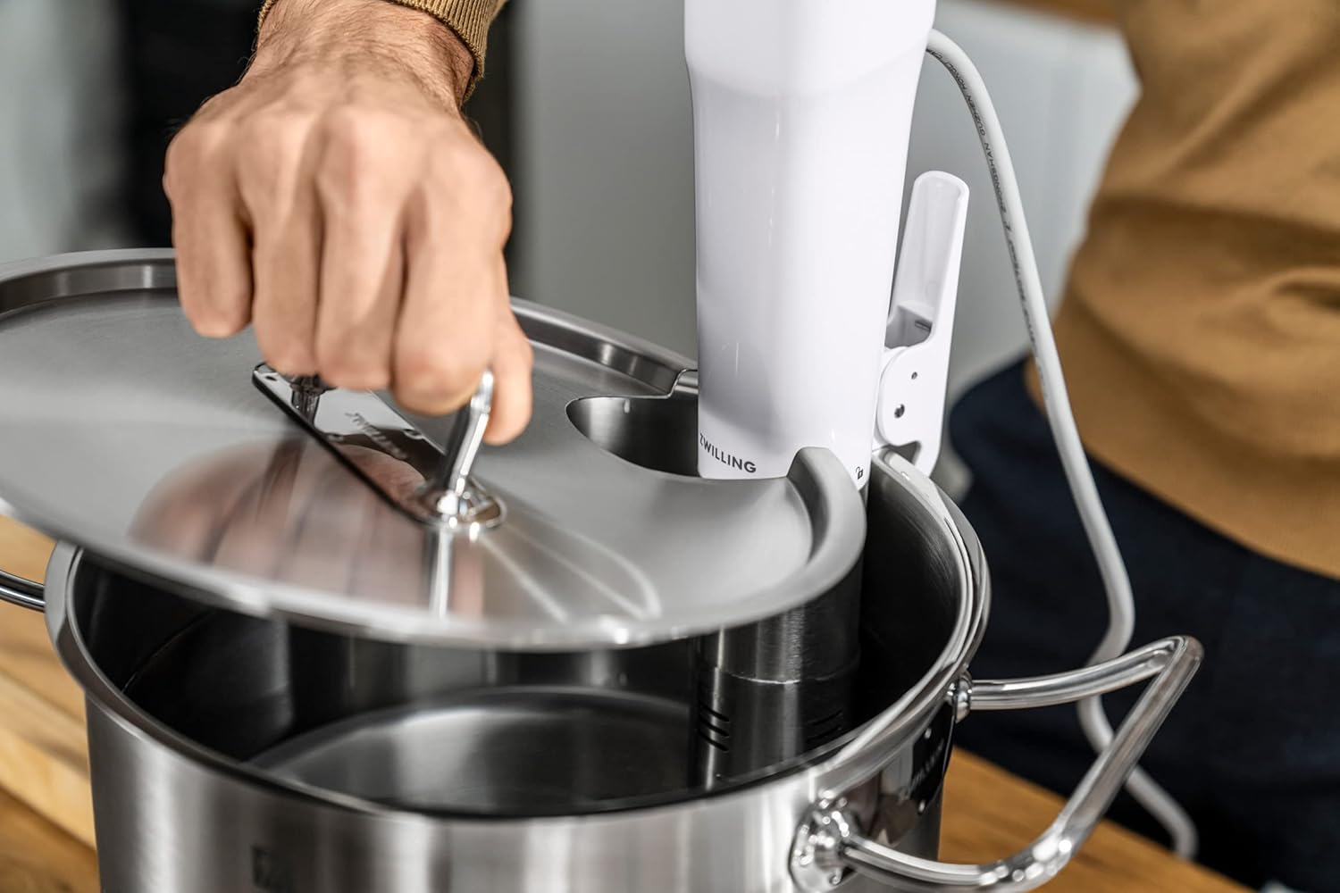 ZWILLING 71080-924 Enfinigy Sous Vide Pot Lid for Low Temperature Cookers Stainless Steel Pot Lid 9.4 inches (24 cm)