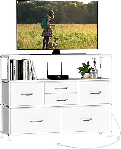 Simoretus Soporte de TV con toma de corriente y cajones de tela, centro de entretenimiento para TV de hasta 45 pulgadas, estante de almacenamiento