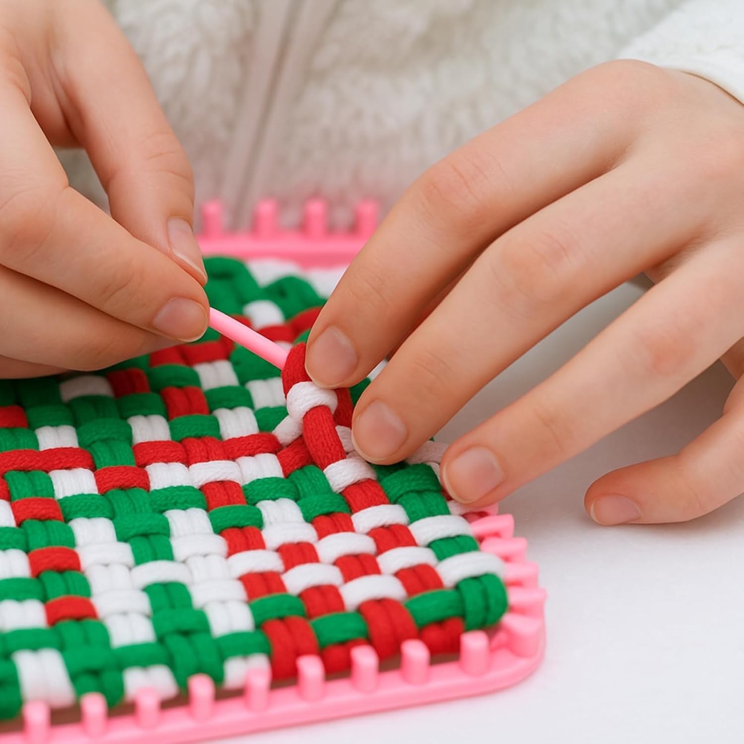 Wesnoy 900 Pcs 3 Color Weaving Loom Refill Loops 7-inch Loom Loops Christmas Potholder Weaving Loop DIY Craft Project for Kids Adults