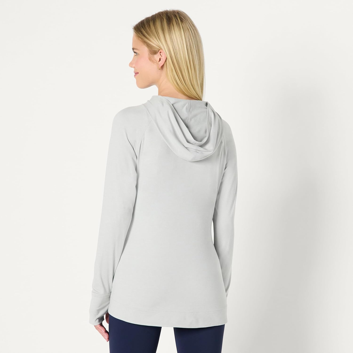 Amazon Essentials Women's Athletic Soft Performance Lightweight Long Sleeve Pullover Hoodie Workout Top, Space Dye - Image 3