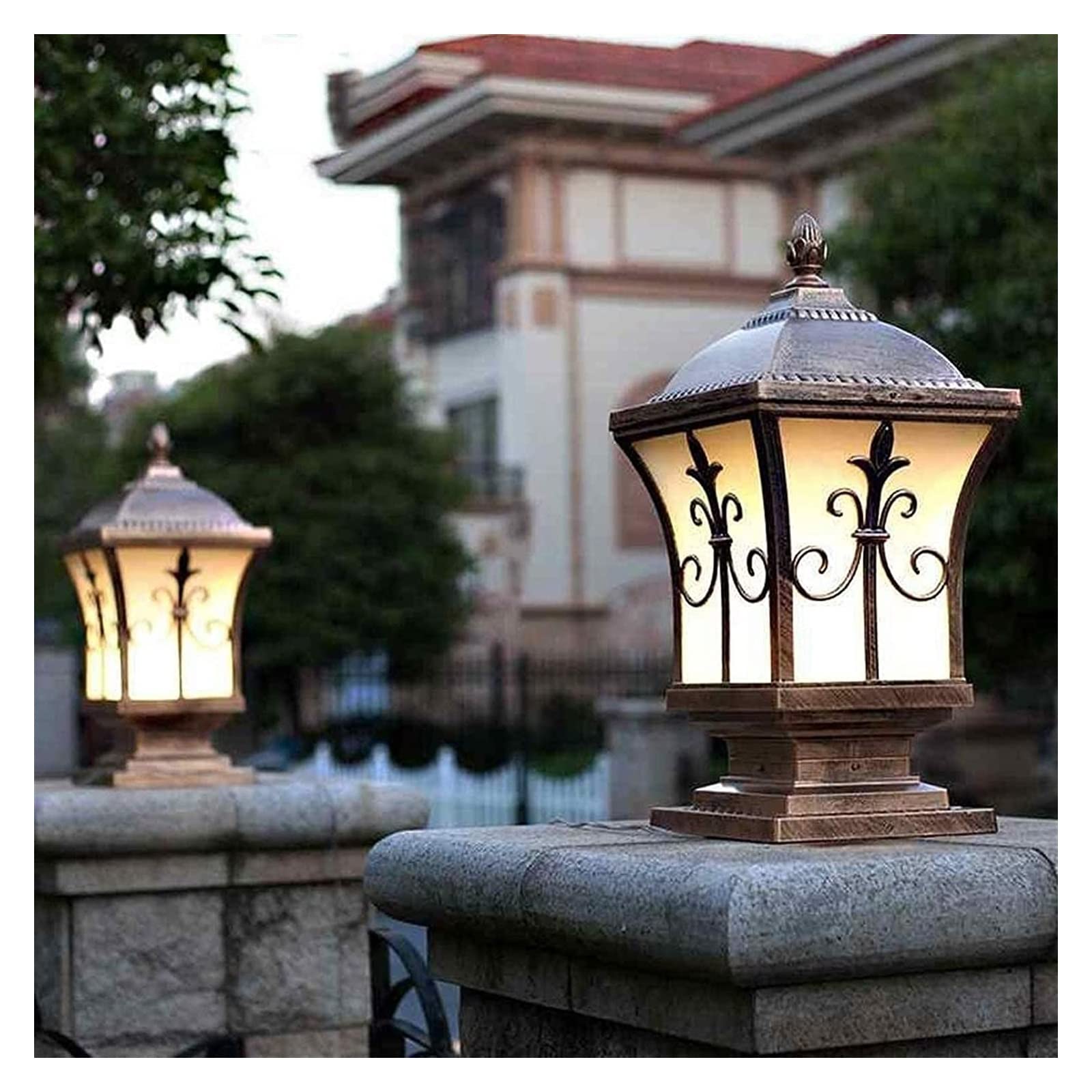 Colonna Luminosa da Cortile Lampada da Esterno Europa Colonna da Parete Lampada a Colonna da Giardino Corridoio a gradini Recinzione Stradale Lanterna in Vetro Luci a palo Bronzo Alluminio