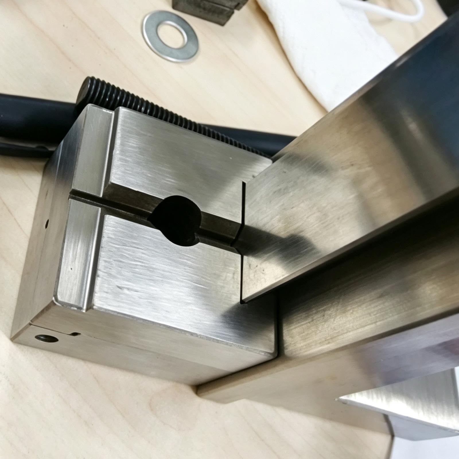 Étau EDM à Fil, Serrage 0-8.4cm/0-3.3in for Usinage de Matrices