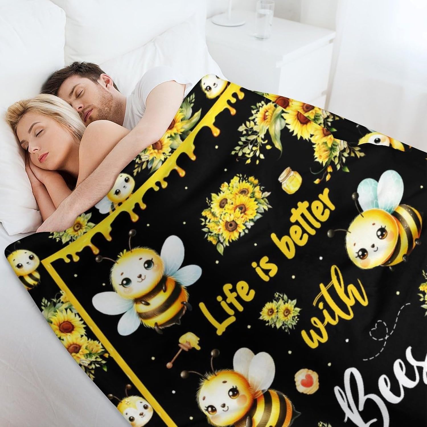 Bee Throw Blanket - Soft Flannel Blankets for Teens Adults Women Men Bee Lovers - Warm Animal Throw Blankets for All Season Lap, Chair, Sofa - 70"x50"