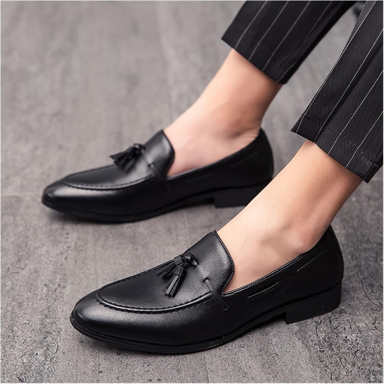 ローファー スリッポン メンズ Uチップ ビジネスシューズ 紳士靴 ドライビング 無地 白 靴 黒 ドレス シューズ カジュアルシューズ 防滑 フラットシューズ 国内即発送