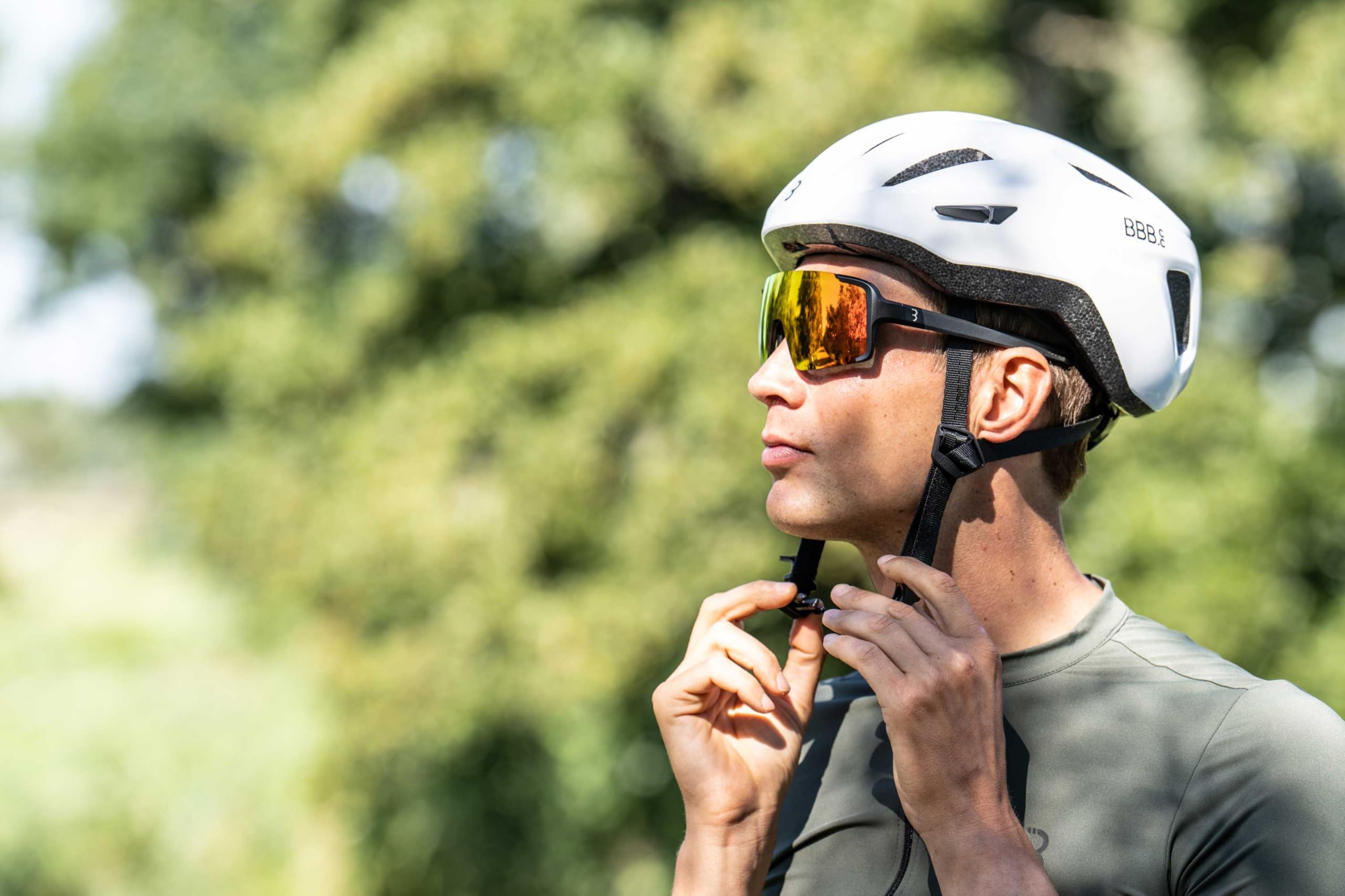 BBB Cycling Casco da ciclismo per uomo e donna con visiera rimovibile, Condor 2.0 + borsa da viaggio BHE-173T nero opaco M (52-58 cm)