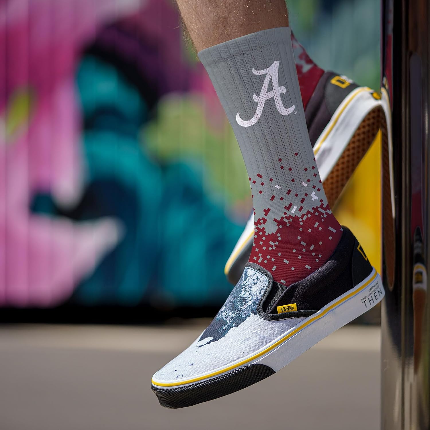 For Bare Feet NCAA mens Spray Zone Crew Sock Ncaa