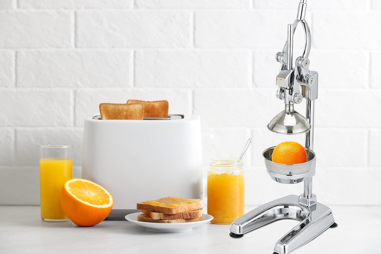 Courant Alloy Steel Orange Juice Squeezer, Heavy-Duty, Easy-to-Clean, Professional Citrus Juicer,Commercial-Grade Hand-press Juicer, 5" Fruit-Juicing Bowl,Sturdy Manual Citrus Press Countertop Chrome