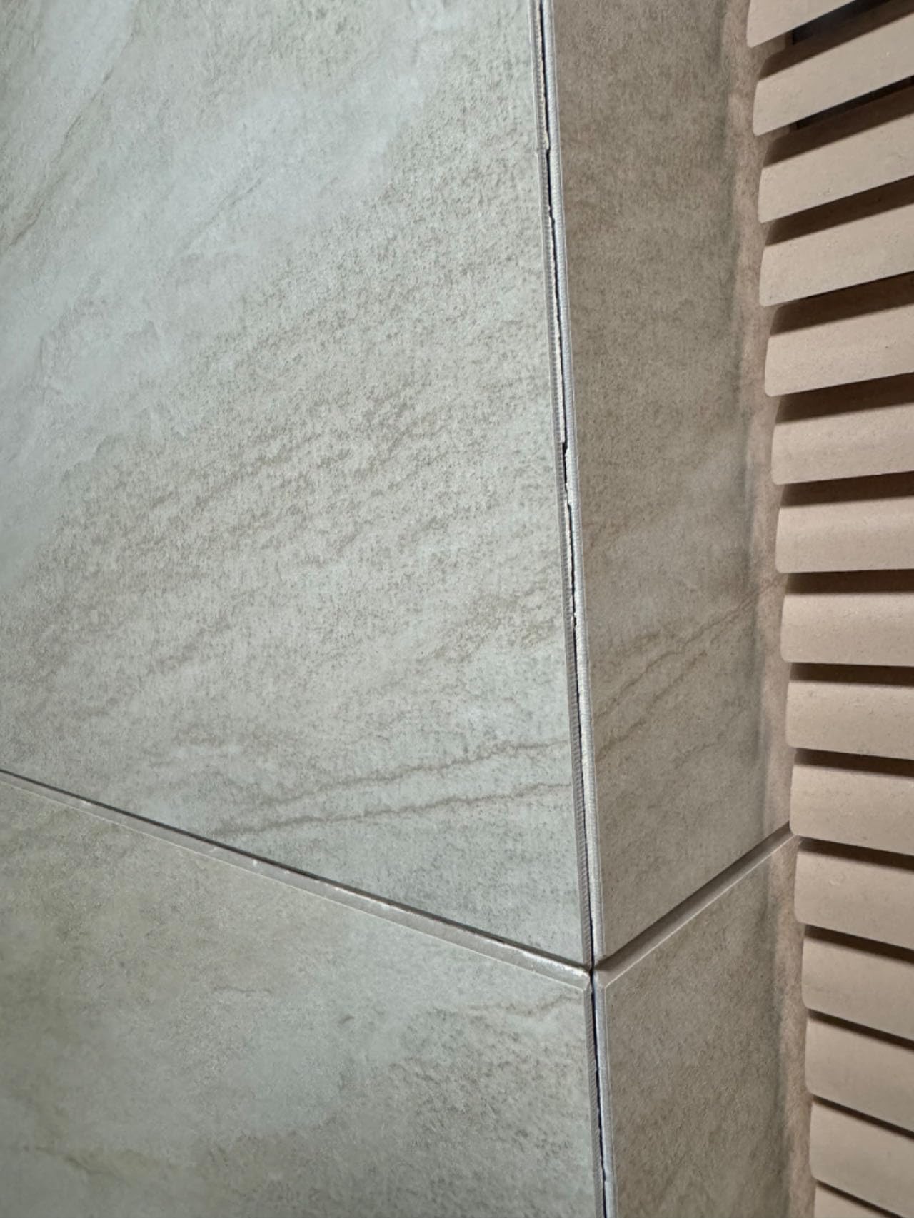 Aidelife Angle 45 Degré Coupe Carrelage,Dispositif de coupe de carreaux à 45° pour meuleuse d'angle 115/125mm,Machine à chanfreiner les carreaux set