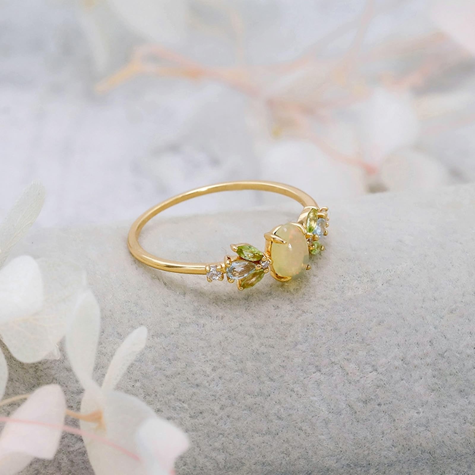 Alianzas Au 375/585/750 oro con ópalo ovalado, banda clásica de boda