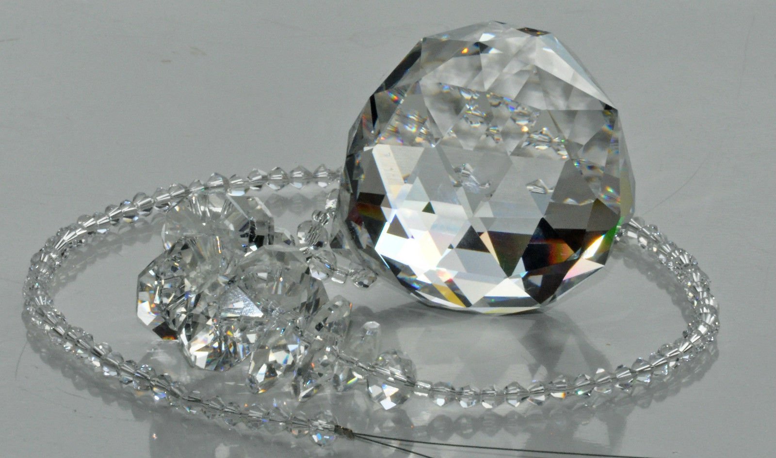 Large 50 mm Crystal Ball Suncatcher, Hanging Window decoration, Sun catcher, Rainbow Maker,