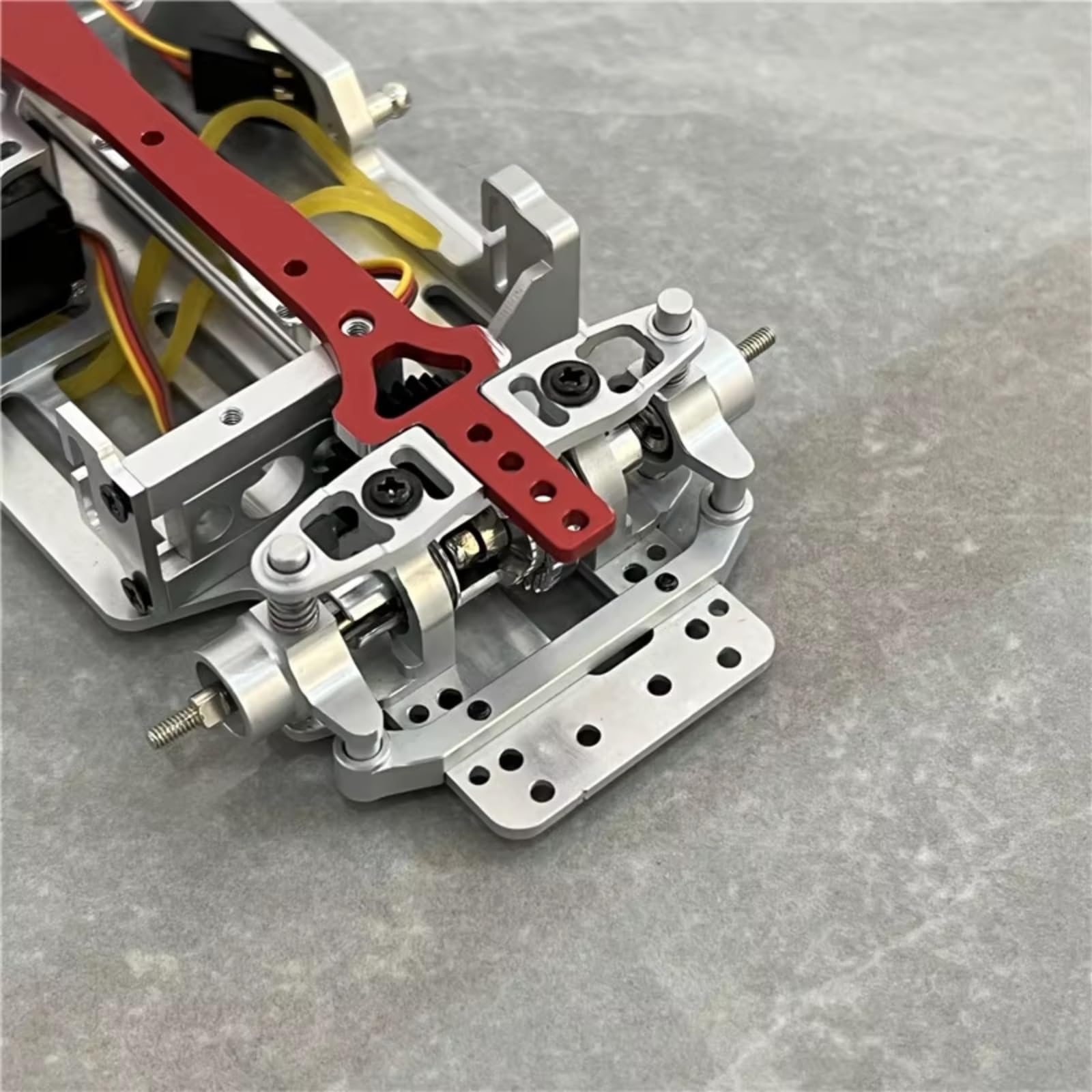 Coppa dello sterzo RC Per MINI-Q 1/28 Sterzo Posteriore In Metallo RC Parti Di Auto Fuoristrada Per Veicoli Cingolati Da Per Corsa Parti E Accessori Aggiornamento Sostituzione E Utilizzo(Yellow)