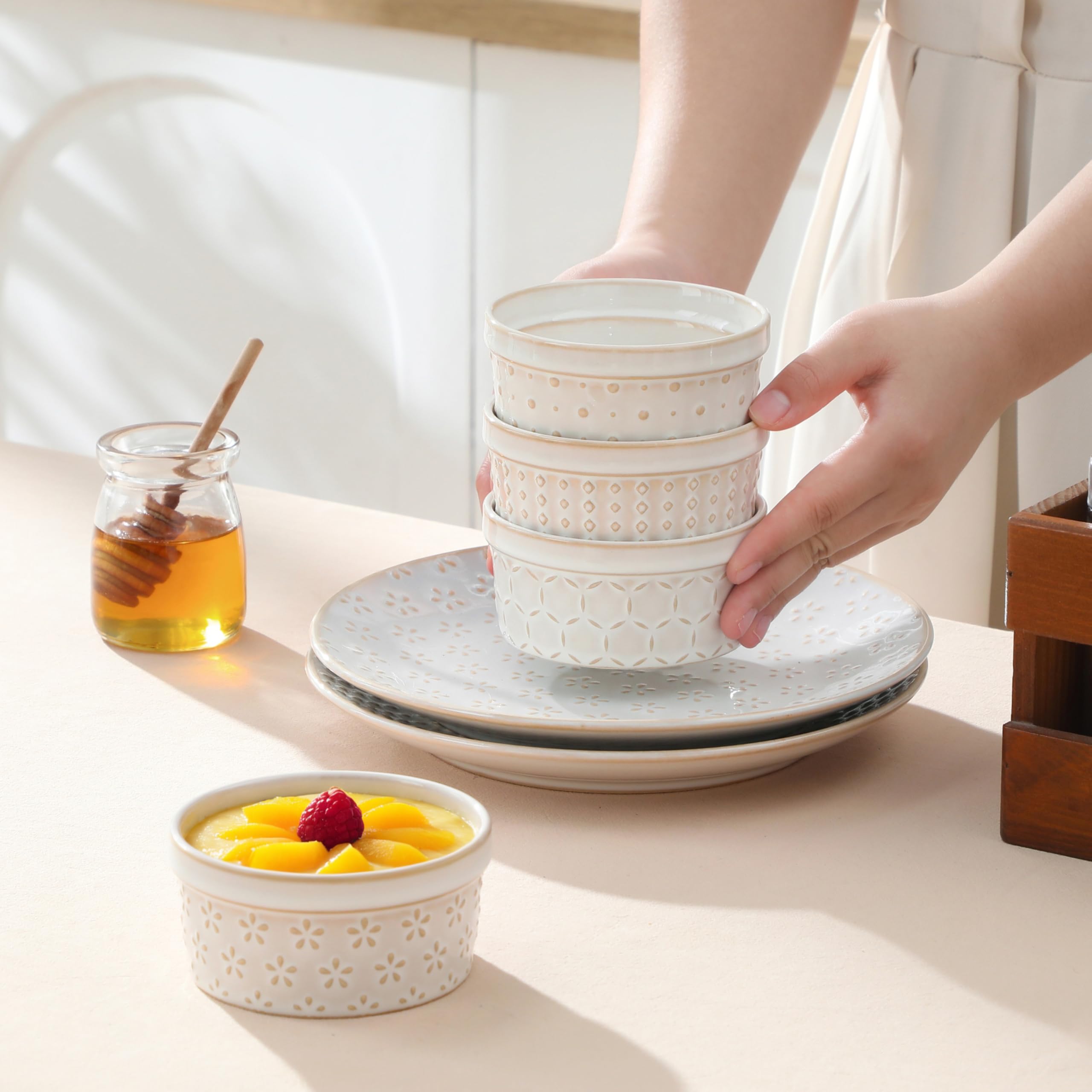 MALACASA Série Ramekin Dish, 4 Piéces Ramequins et Moules à Soufflé en Céramique pour Four, Petit Bols à Sauce Yaourt en Porcelaine, 120ml, Passent au Lave-vaisselle et au Four