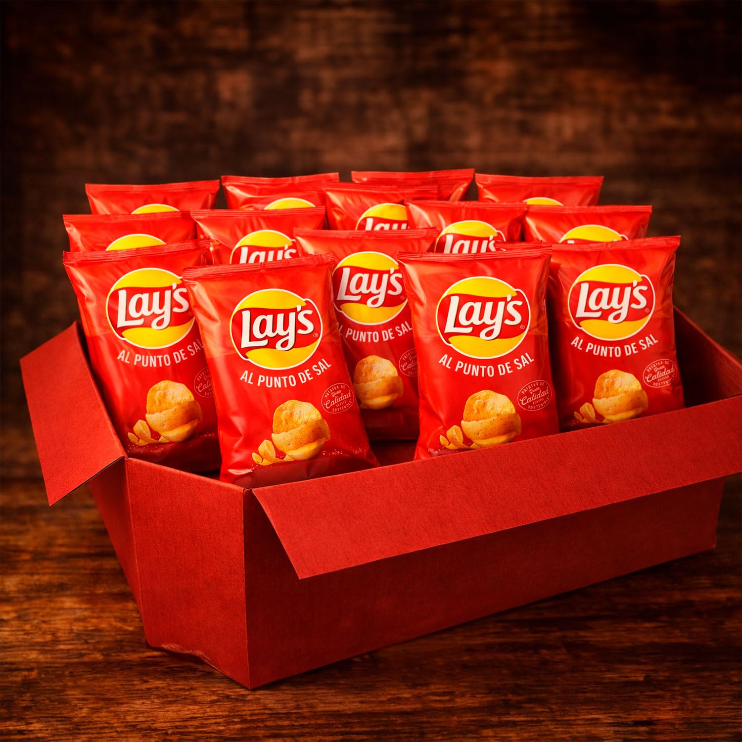 LAY’S Patatas Fritas Al Punto de Sal para Aperitivo y Consumo Diario, Bolsas Individuales de 150 g, Pack de 15, Incluye Bowl de Regalo