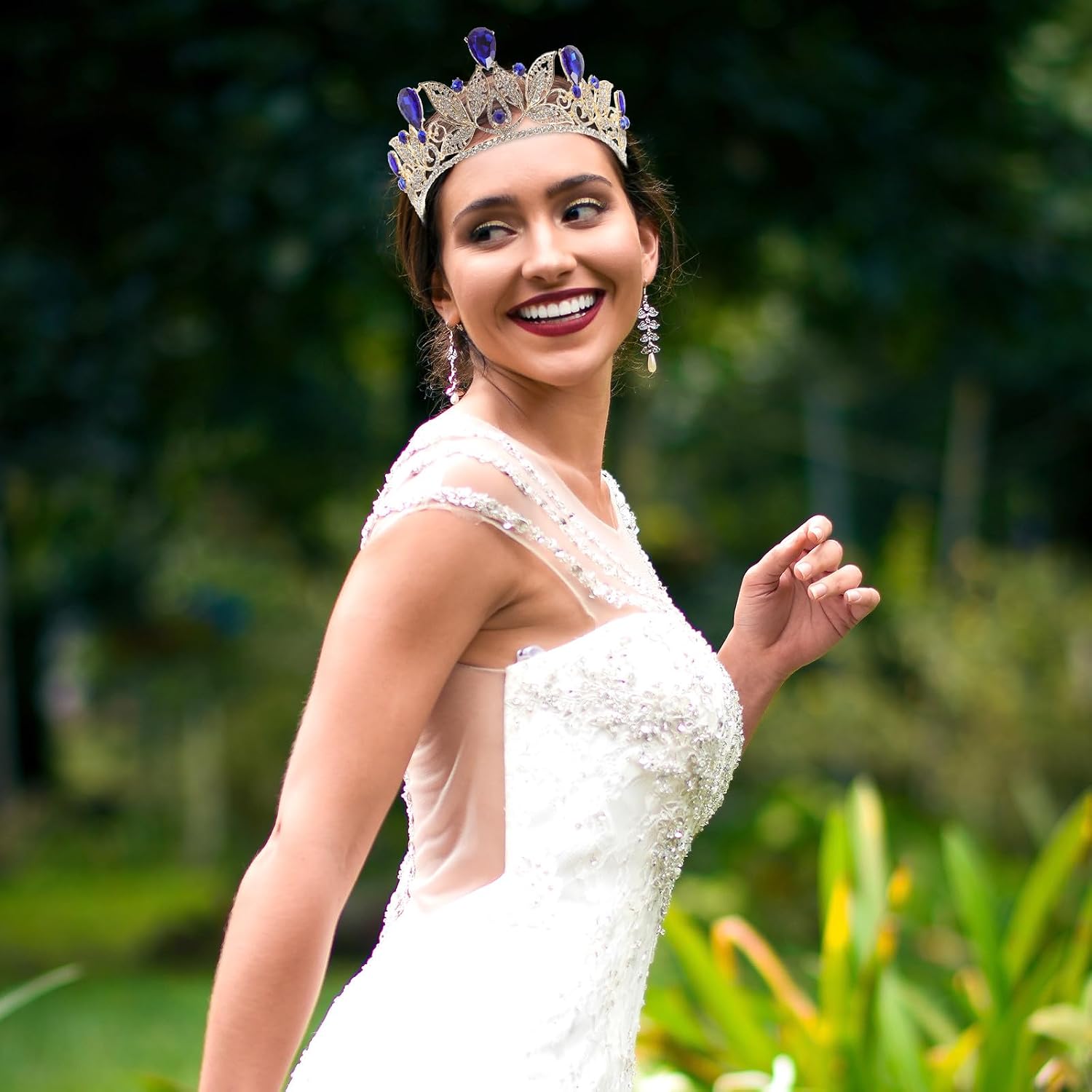 Baroque Queen Crown Rhinestone Bridal Tiara Alloy Large Retro Style Crown Headdress for Women Wedding and Party