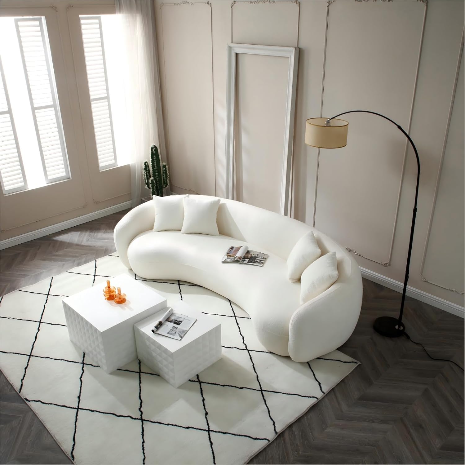 SSC SATITUNCASA curved sofa in white boucle showing side profile