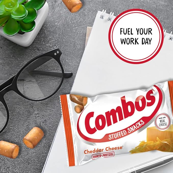 COMBOS Snacks Pretzel Horneado con Queso Cheddar, Pack de 18 miniatura 4