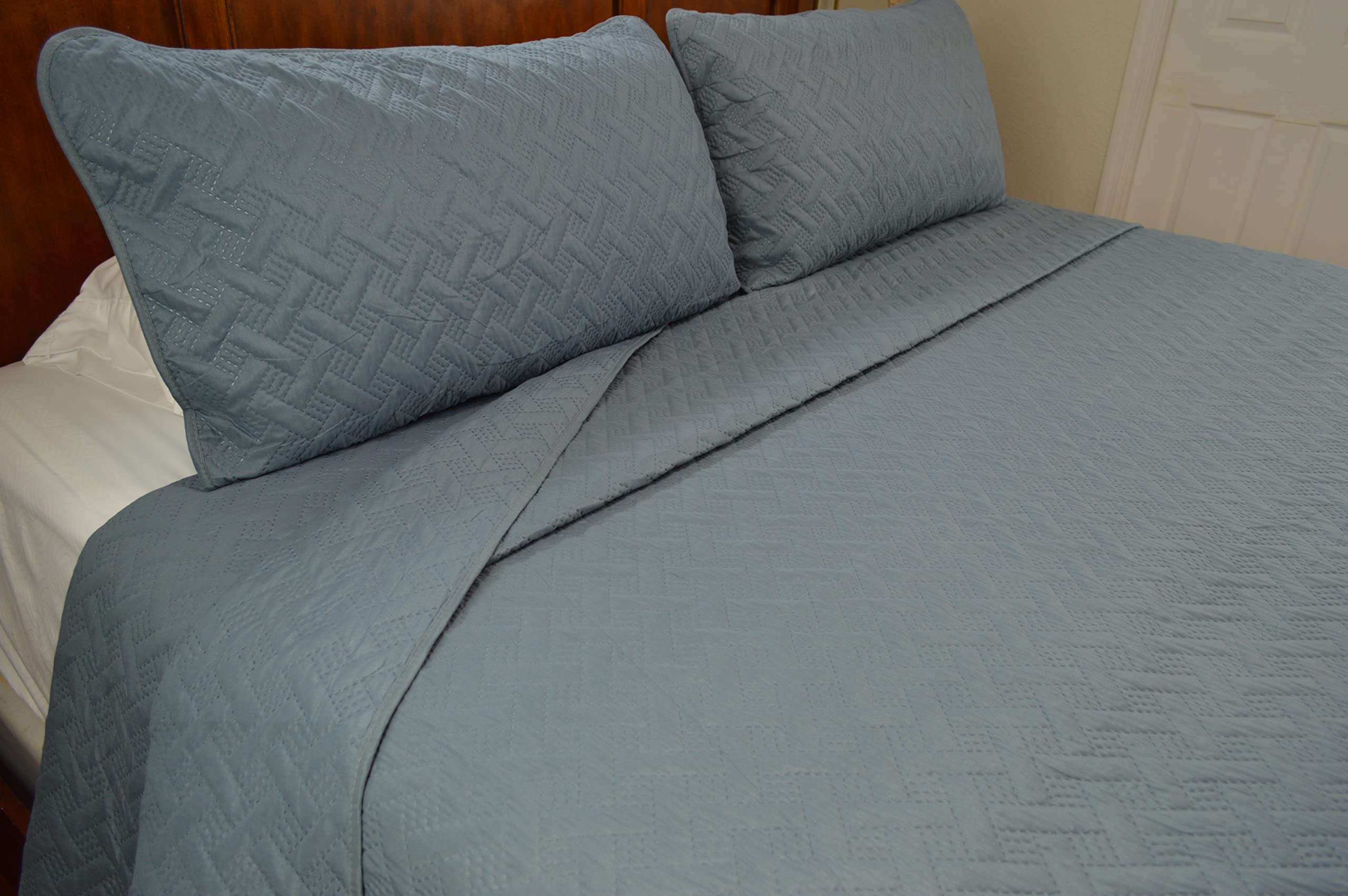 Victoria Valenti Collection Super Soft Extra Long Reversible Quilt Set King Gray