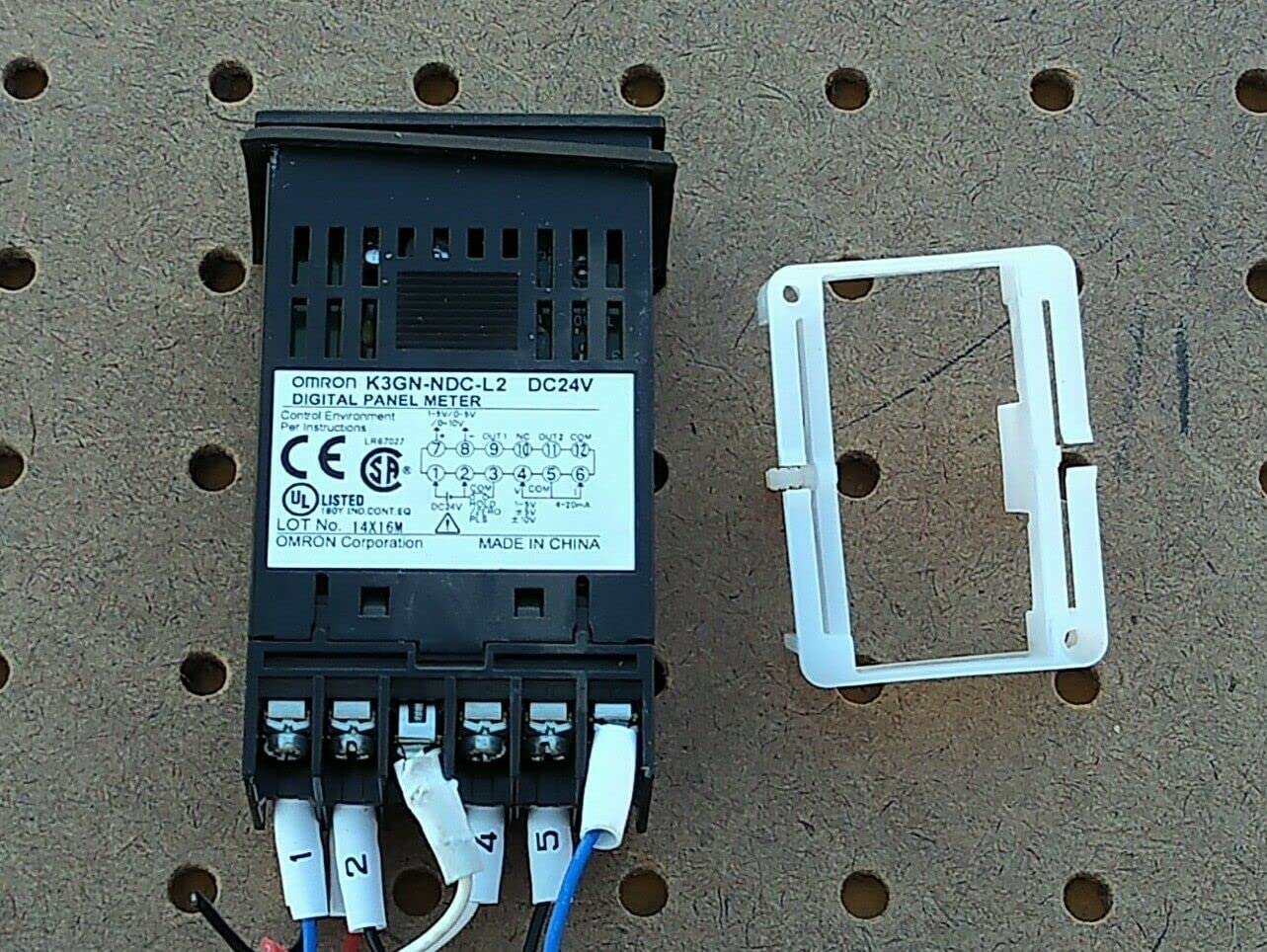 OMRON デジタルパネルメーター K3GN-NDC DC24V OMRON デジタルパネルメーター K3GN-NDC DC24V