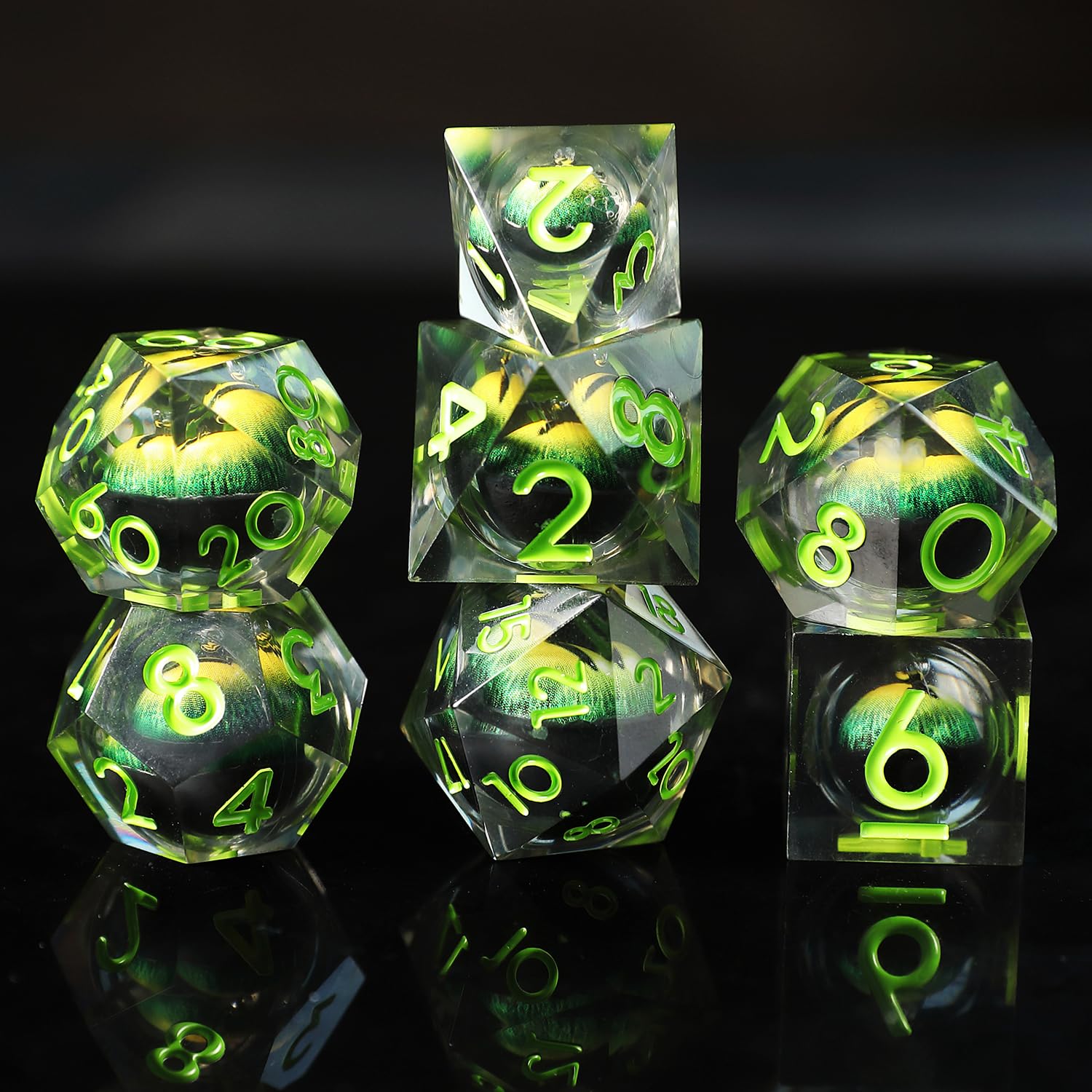 DND Dice Set Floating Pupil Skull Eyeball 7 Piece Handmade Polyhedral D&D Resin Sharp Edge Dice for Dungeons and Dragons RPG Role Playing Antique Halloween Dice with Gift Box