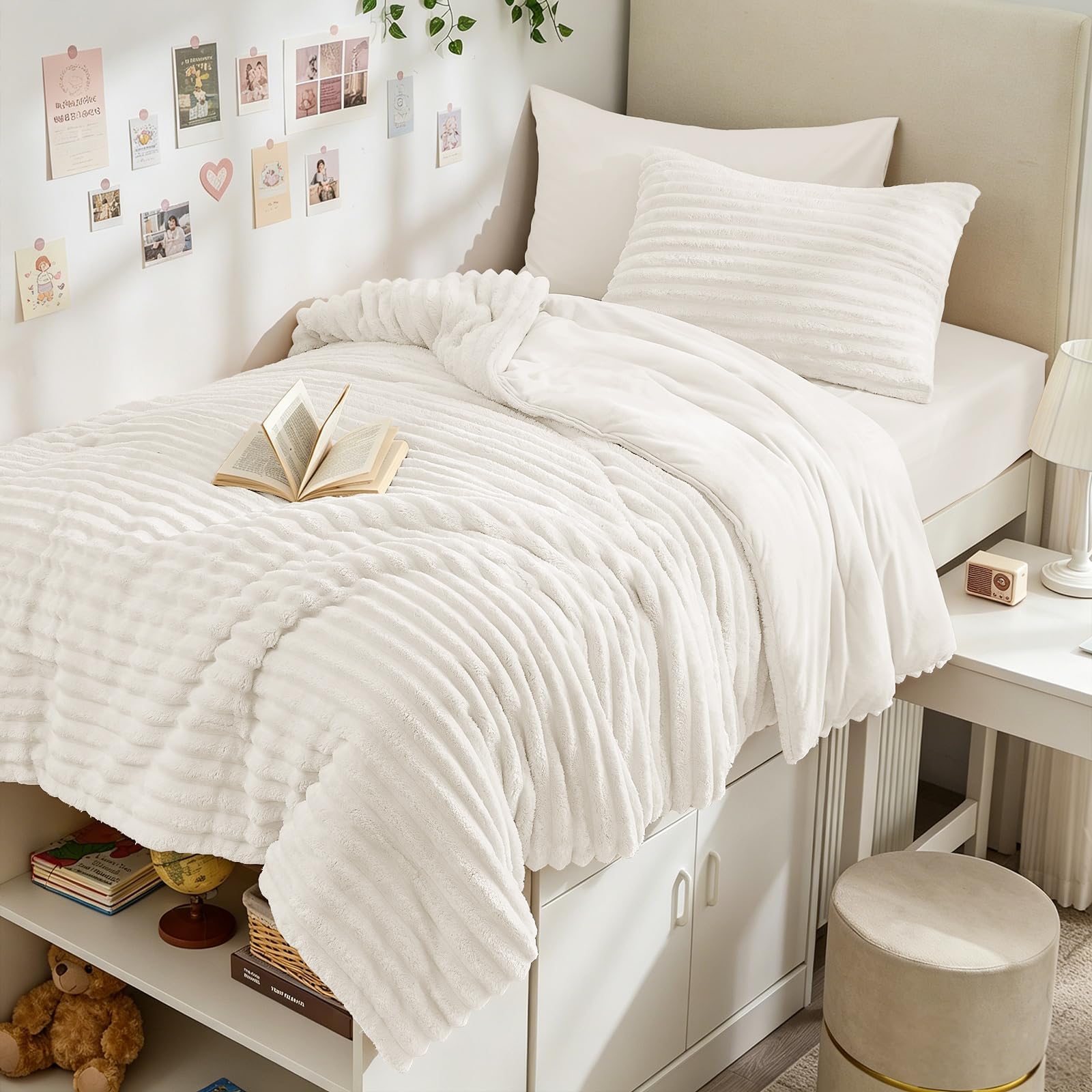 Sasttie Twin/Twin-XL Fleece Comforter Set