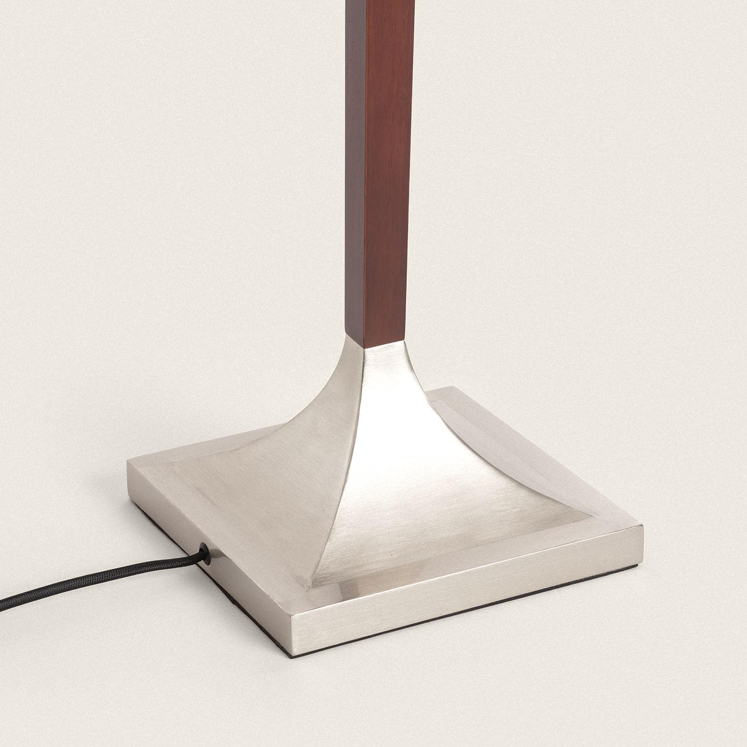 LEDKIA Lámpara de Pie Madera y Metal Lizza Piramis Blanco | CasquilloE27