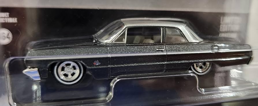 ミニカー GREENLIGHT 1964 CHEVROLET BEL AIR 1964 Chevrolet Bel Air Dark Gray Metallic and Silver