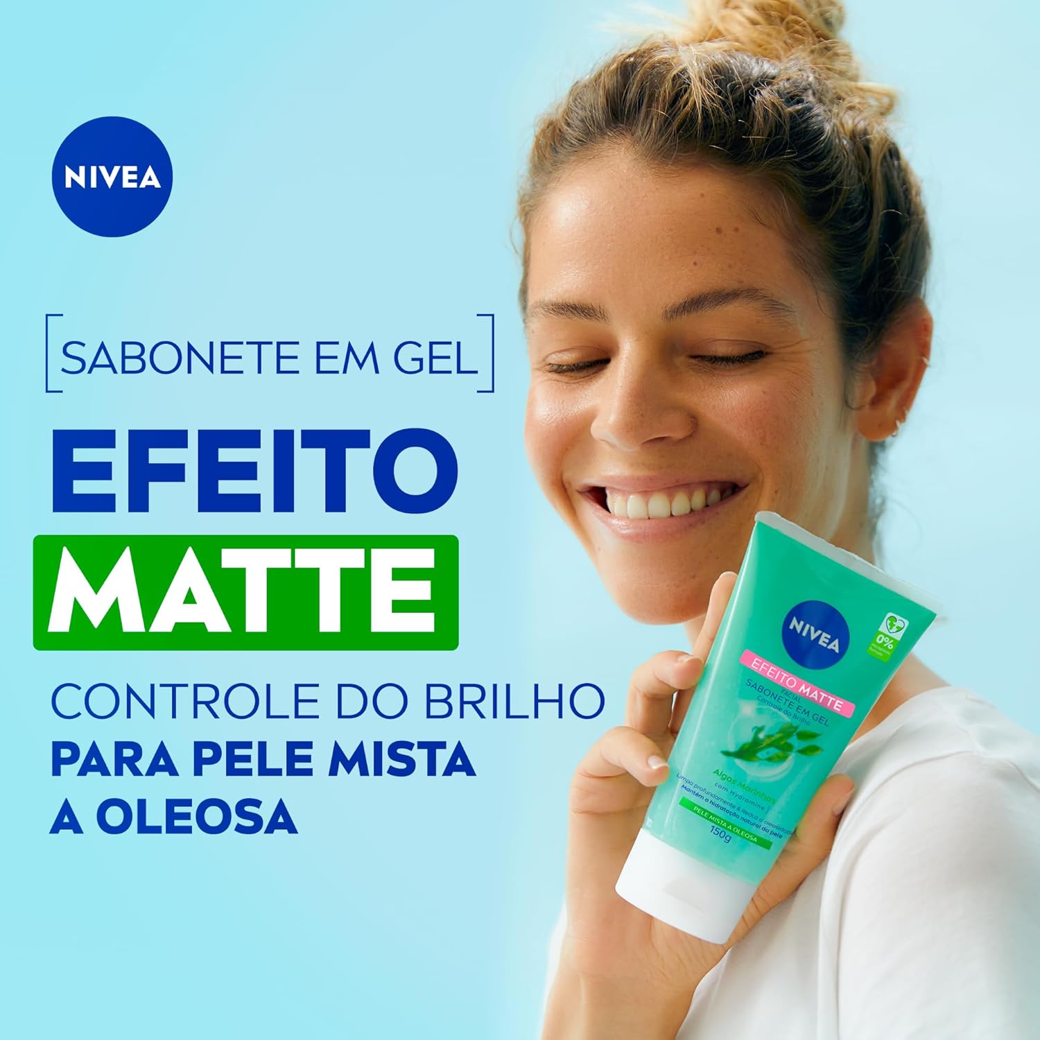 Imagem frontal com fundo azul claro uniforme, sem elementos adicionais Imagem frontal com fundo azul claro uniforme, sem elementos adicionais