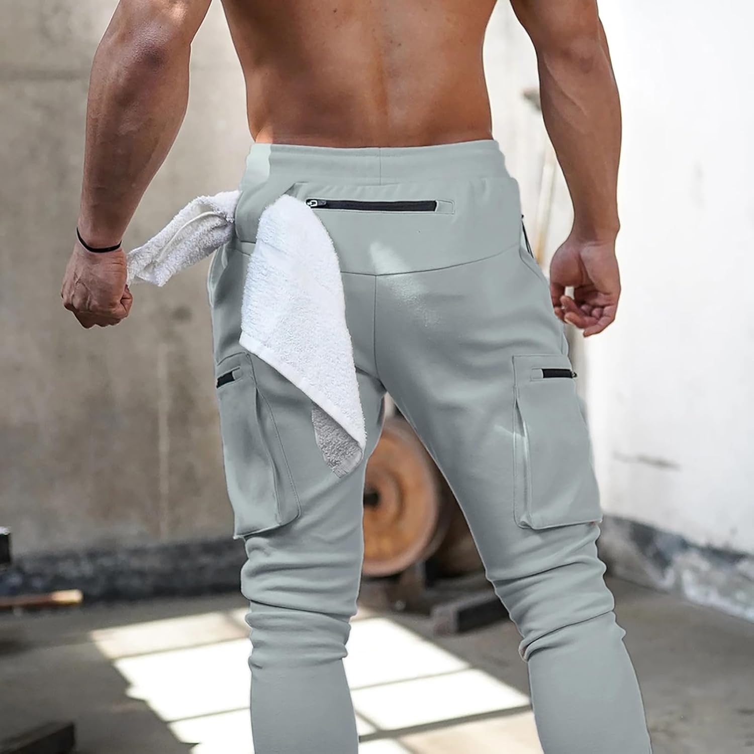 DIOTSR Men's Cargo Pants Casual Athletic Joggers Pants Gym Workout Sweatpants with Zipper Pockets