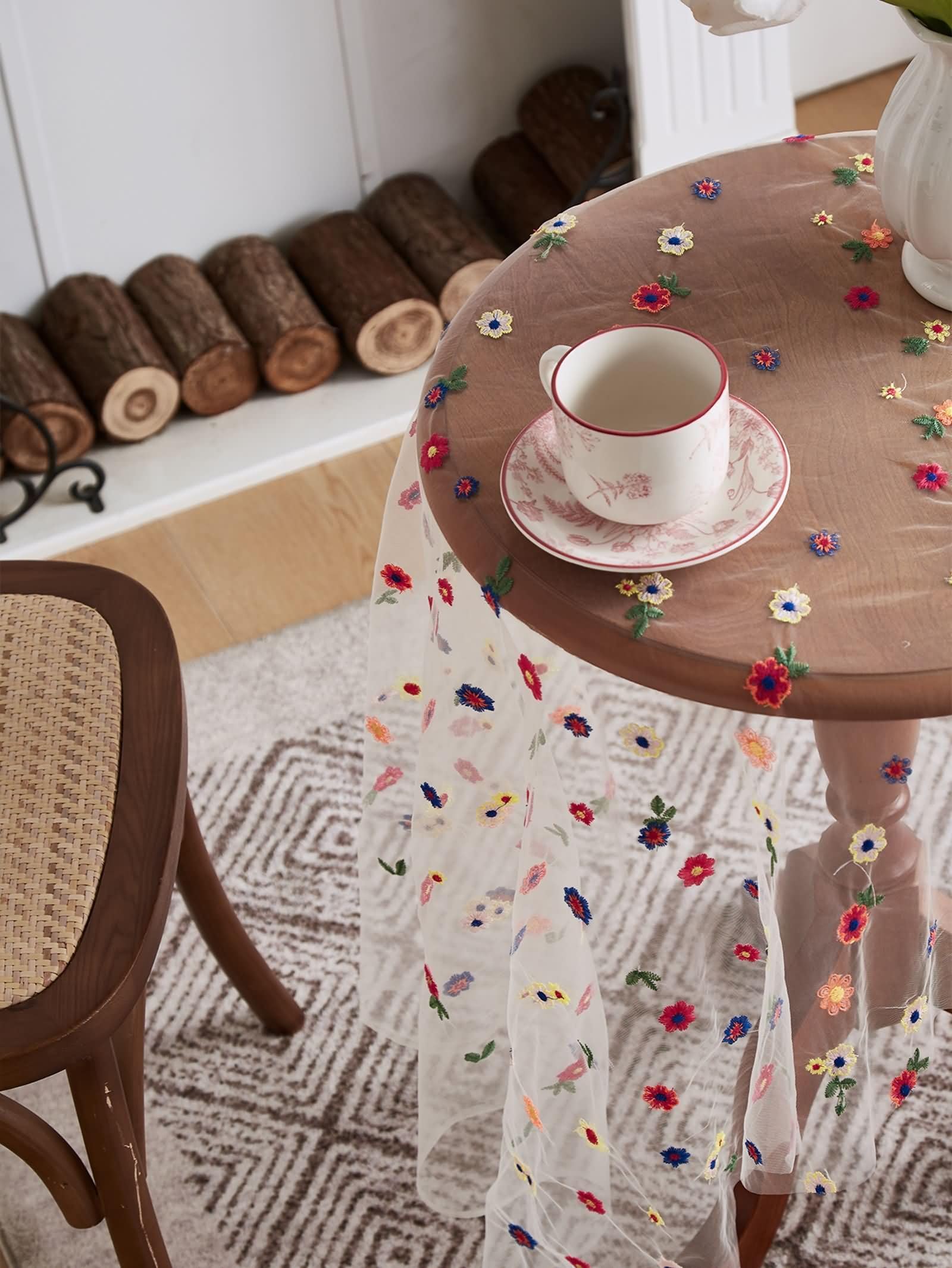 Beydodo Grande Nappe Rectangulaire 150 x 300 cm, Nappe Lavable et Anti Tache Polyester Dentelle Brodée de Fleurs Multicolores Nappe Anniversaire