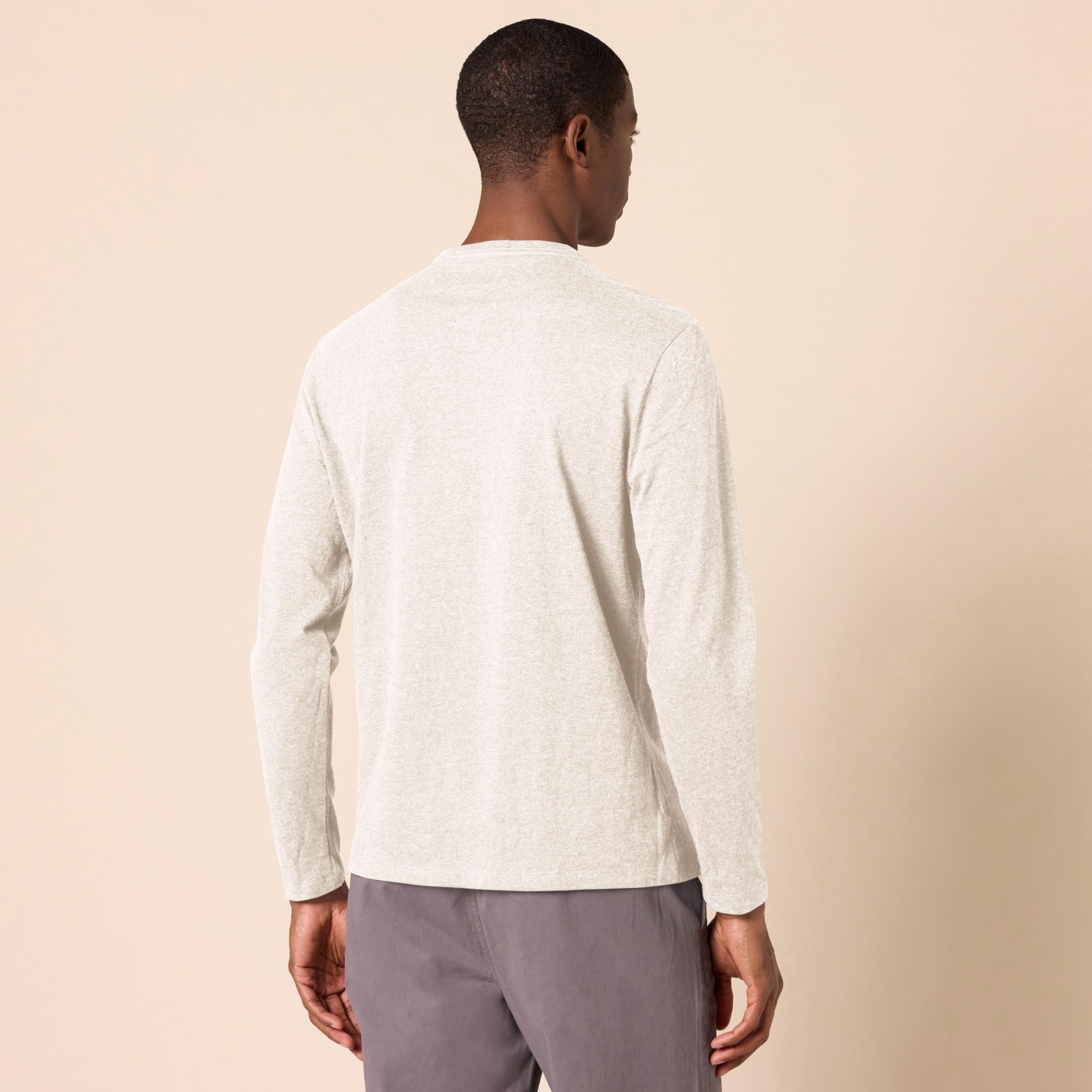 Amazon Essentials T-Shirt a Maniche Lunghe Slim Uomo