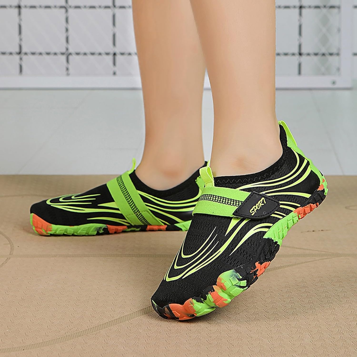 Kids Water Shoes Barefoot Aqua Socks Walking Sneakers for Beach Pool Swim | Kids Water Shoes Boys Girls Barefoot Aqua Socks Quick-Dry Sandals Lightweight Slip On Walking Sneakers for Beach Pool Swim
