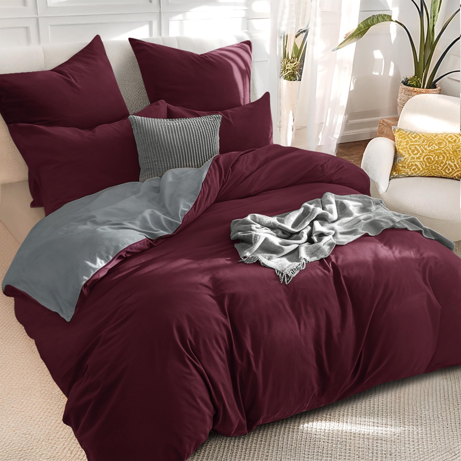 RUIKASI Burgundy Double Duvet Set Grey - Reversible Red Duvet Cover Double Bedding Set with Zip, Soft Brushed Microfibre Double Bed Set Quilt Cover with 2 Pillowcases