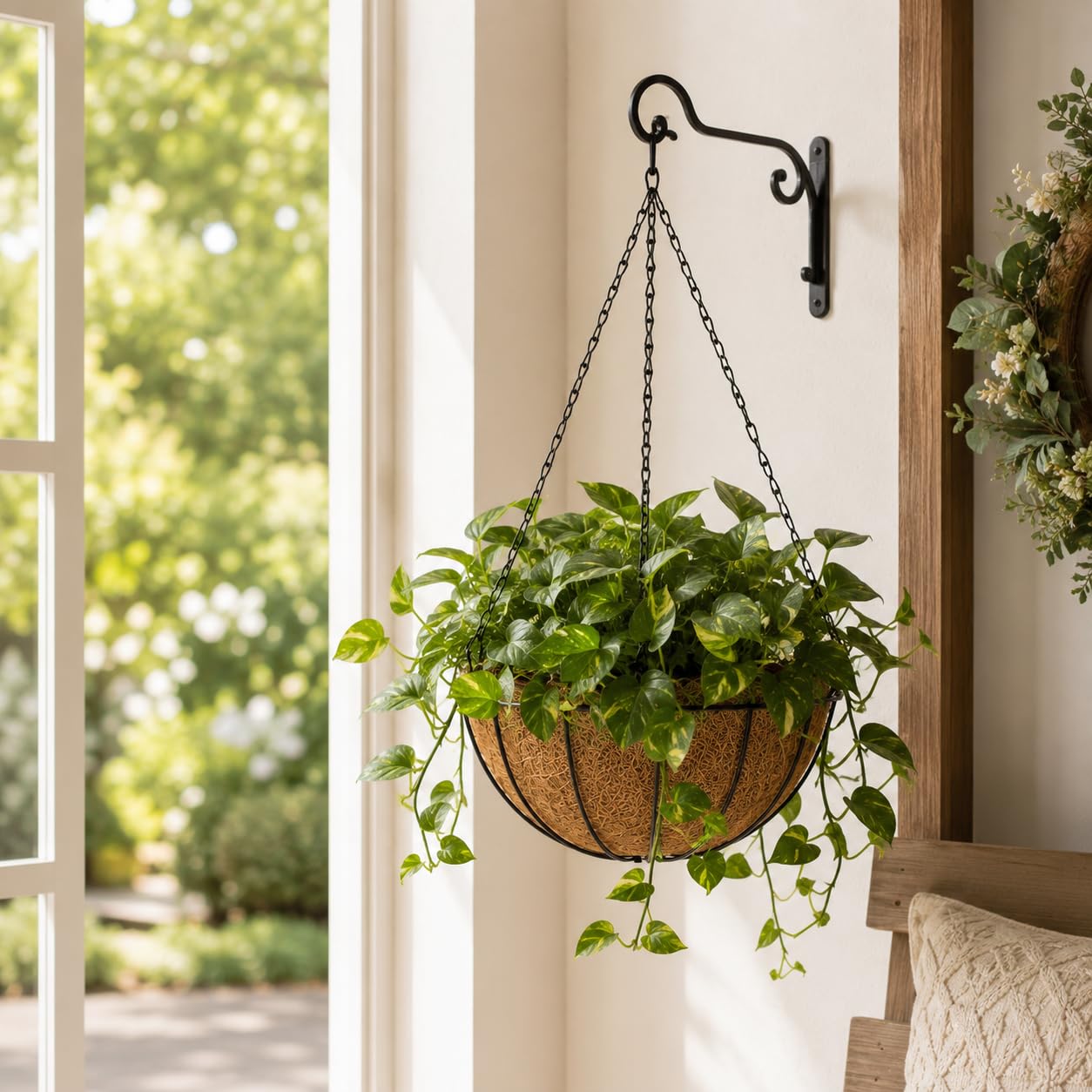 Lot de 4 pots de fleurs ronds à suspendre en métal avec doublure en fibre de coco de 30,5 cm avec chaîne noire de 50,5 cm, pot de fleurs pour intérieur et extérieur, jardin, porche, balcon, terrasse