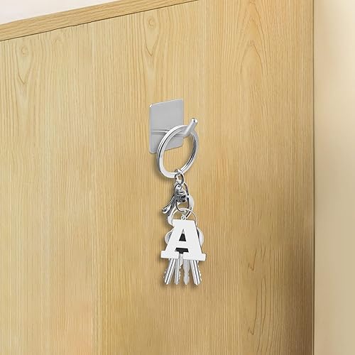 Miniatura 4 de YaeYur Llavero de letra inicial de la A a la Z, llavero de metal con letra del alfabeto, llavero de letra para mujeres y hombres, bolsos (letra A)