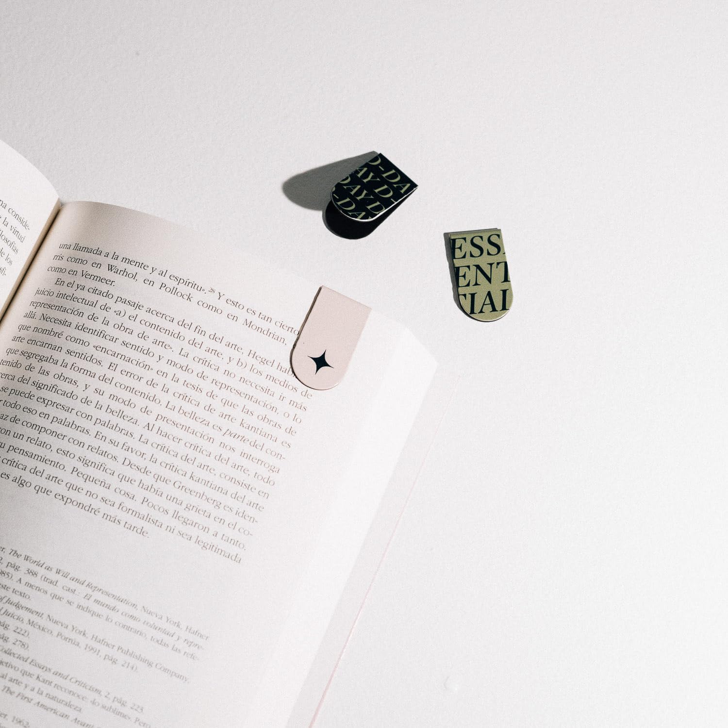 KOKONOTE Bookmarks - Basic Studio | 3 Magnetyczne Zaznaczacze Książkowe, Akcesoria do Książek dla Kobiet i Mężczyzn, Prezenty dla Miłośników Książek