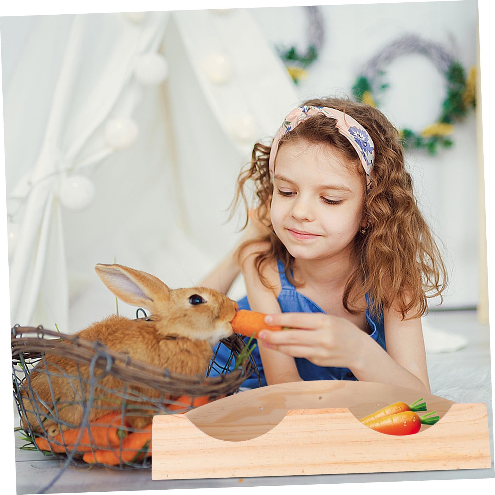 Outanaya Holz Futterstation für Kleintiere Feeder mit Gras Halterung Kaninchen Meerschweinchen Futterkorb Hygienisch und Platzsparend für Käfig und Stall