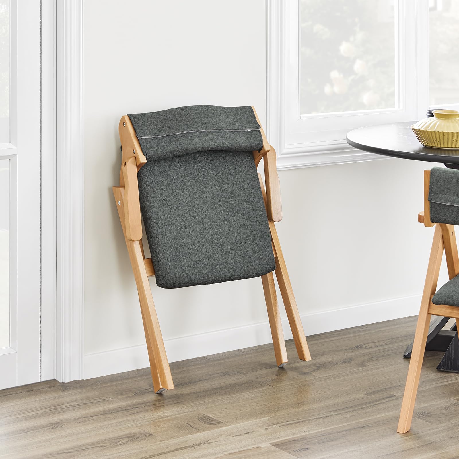 SoBuy Chaises de Salle à Manger Pliantes, Lot de 2, 61,5×56×77,6 cm | Chaises en bois massif avec coussin confortable, pliables, pour cuisine, salon, bureau et jardin, Gris foncé, FST98-SGX2