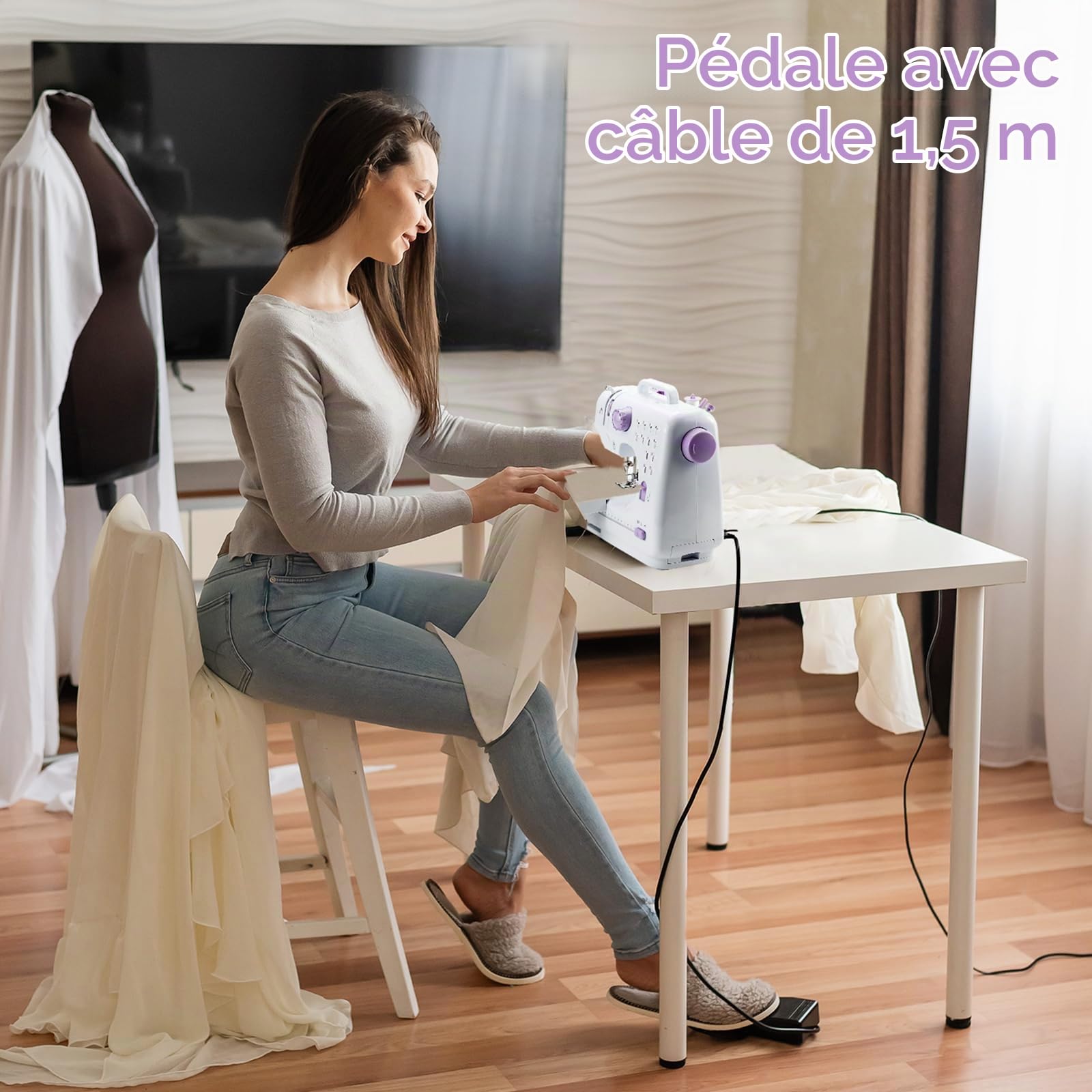Machine à Coudre électrique Manuelle Pour DéButants Vitesse Réglable | 12 ModèLes de Couture Automatiques, 2 Méthodes De Charge Avec étagèRe, PéDale Et équipement De Base (Violet)