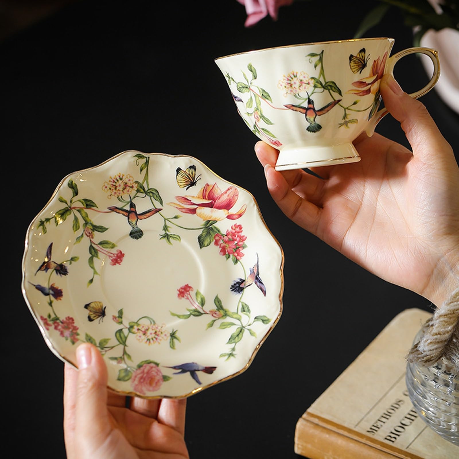 Porcelanowa filiżanka do espresso ze spodkiem | Kwiatowy wzór: czas na espresso i herbatę