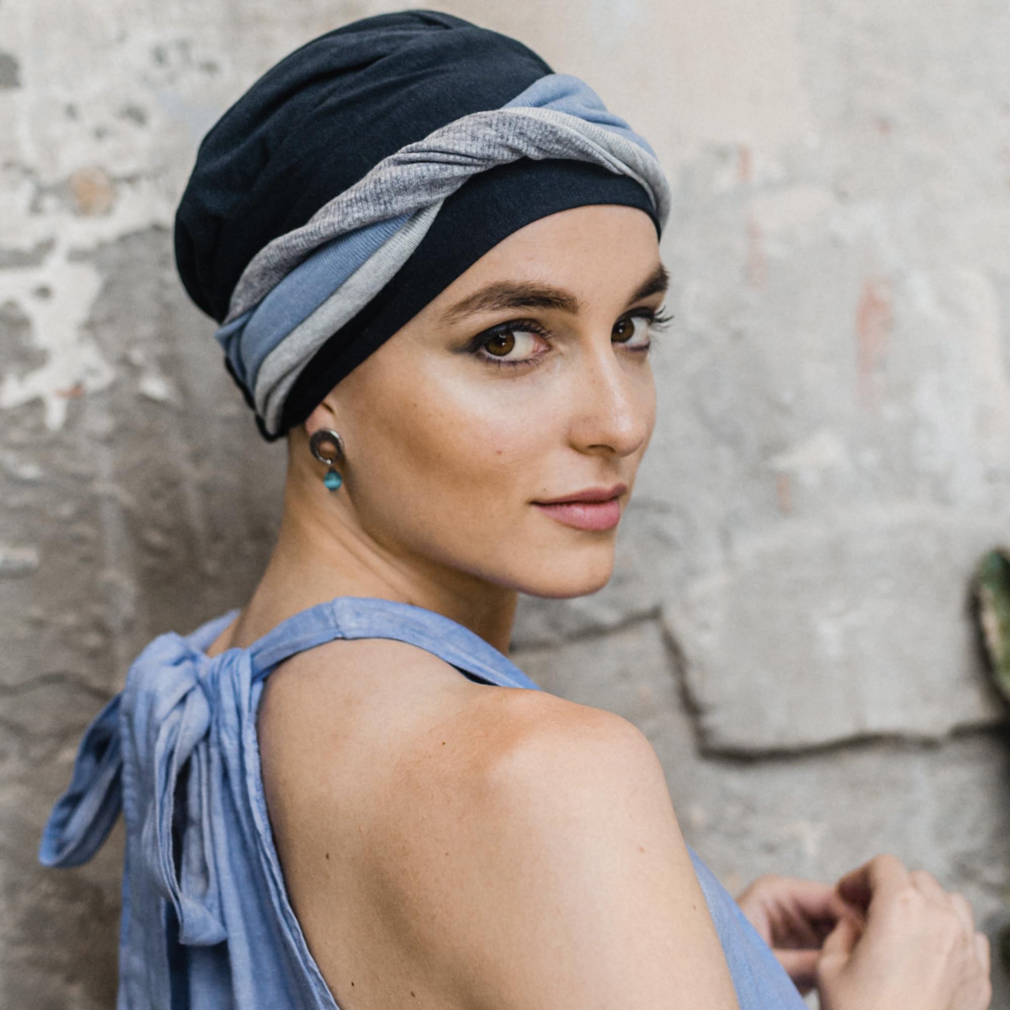 ADERANS Turbante Oncologico Fancy Sport Marino/Tessuto di Bambù/Ideale per chemioterapia e alopecia/Fatto a mano in Spagna/Confortevole, Morbido e Traspirante.