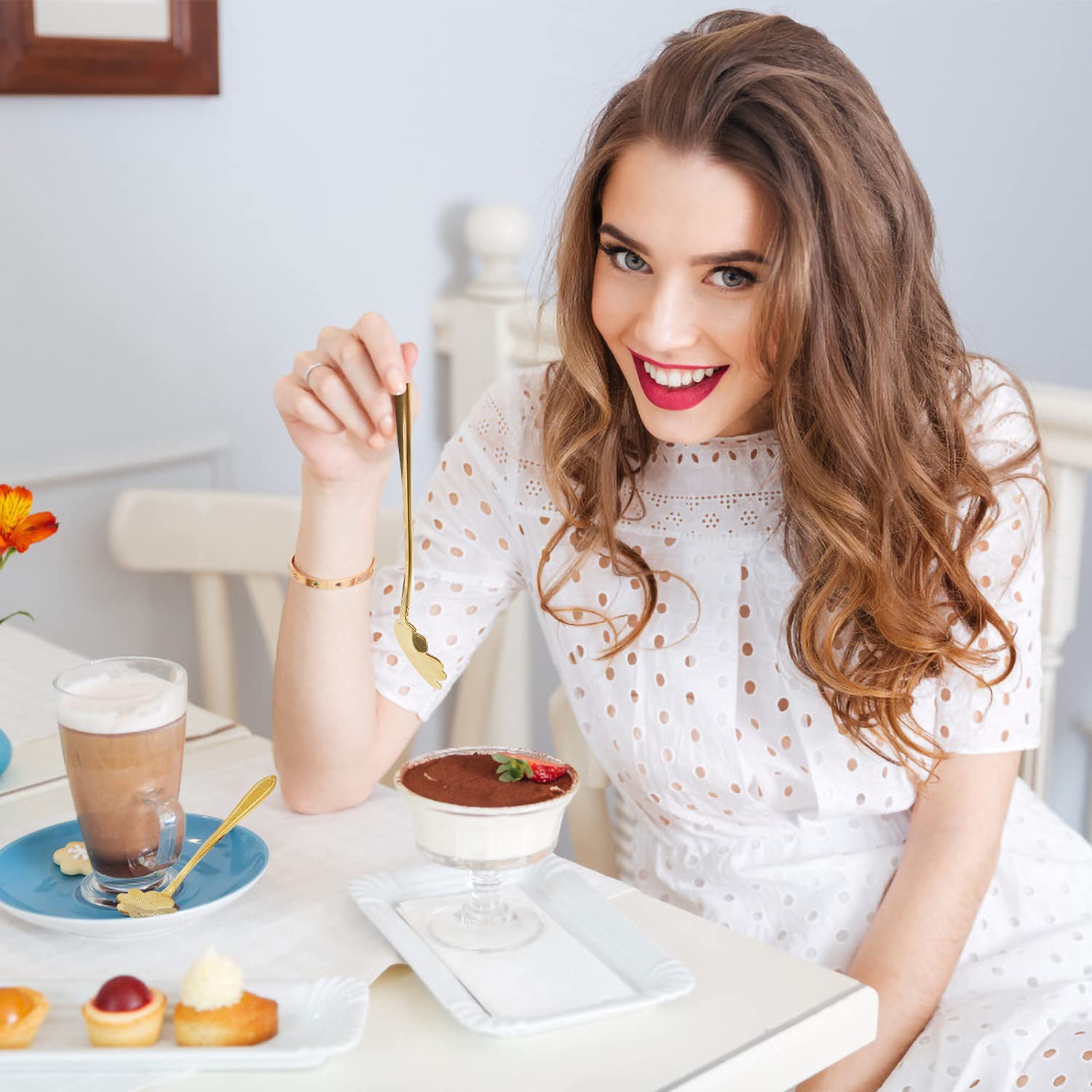 Lot 16 Cuillères À Dessert En Acier Inoxydable Design