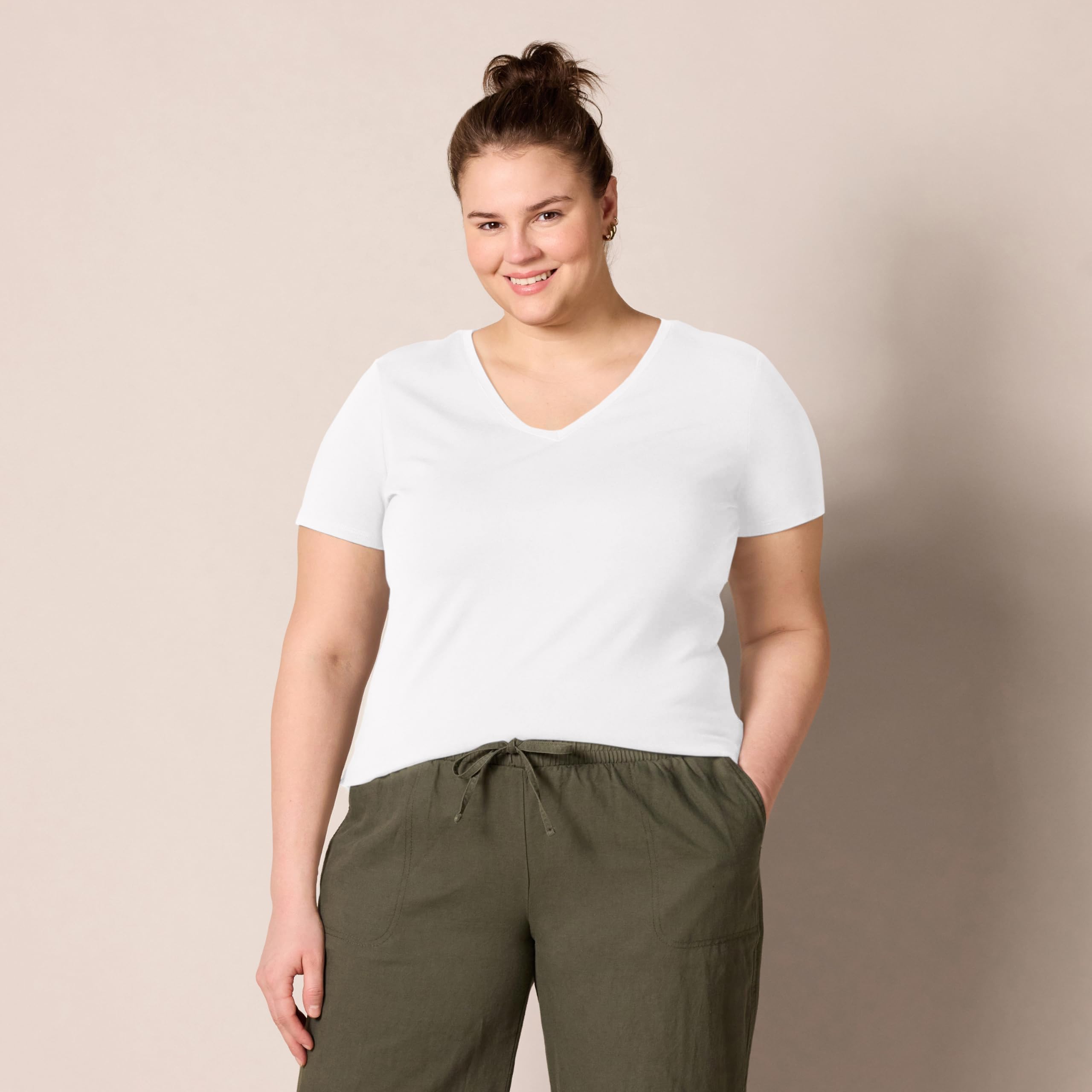 Amazon Essentials Women's Regular-Fit Short-Sleeve T-Shirt (Crewneck and V-Neck Options), Multipacks — view 177