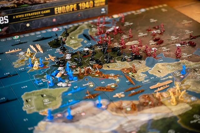 Foto 4 de 7 de Renegade Game Studios Axis & Allies: 1940 Europe Second Edition -WWII War Miniatures Strategy Board Game