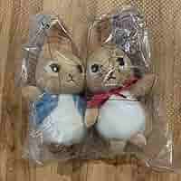 新品 ピーターラビットぬいぐるみ　フロプシー ダイソー ピーターラビット フロプシー ぬいぐるみ ダイソー シール