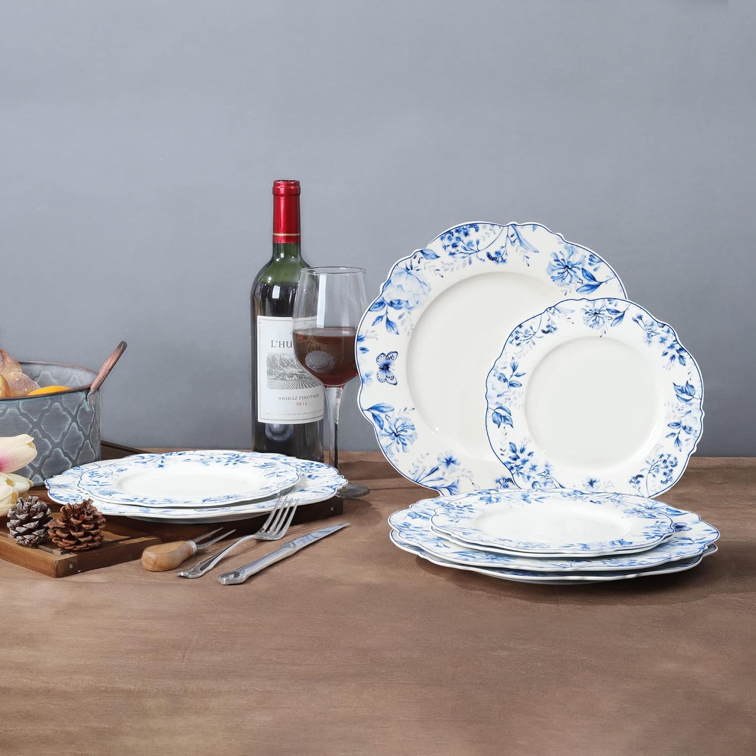 fanquare Set 4 Piatti in Ceramica, Piatto da Pranzo Rotondo in Porcellana con Motivo Floreale Blu, Set di Piatti da Tavola Ø 27 cm Servizio di Piatti da Pranzo